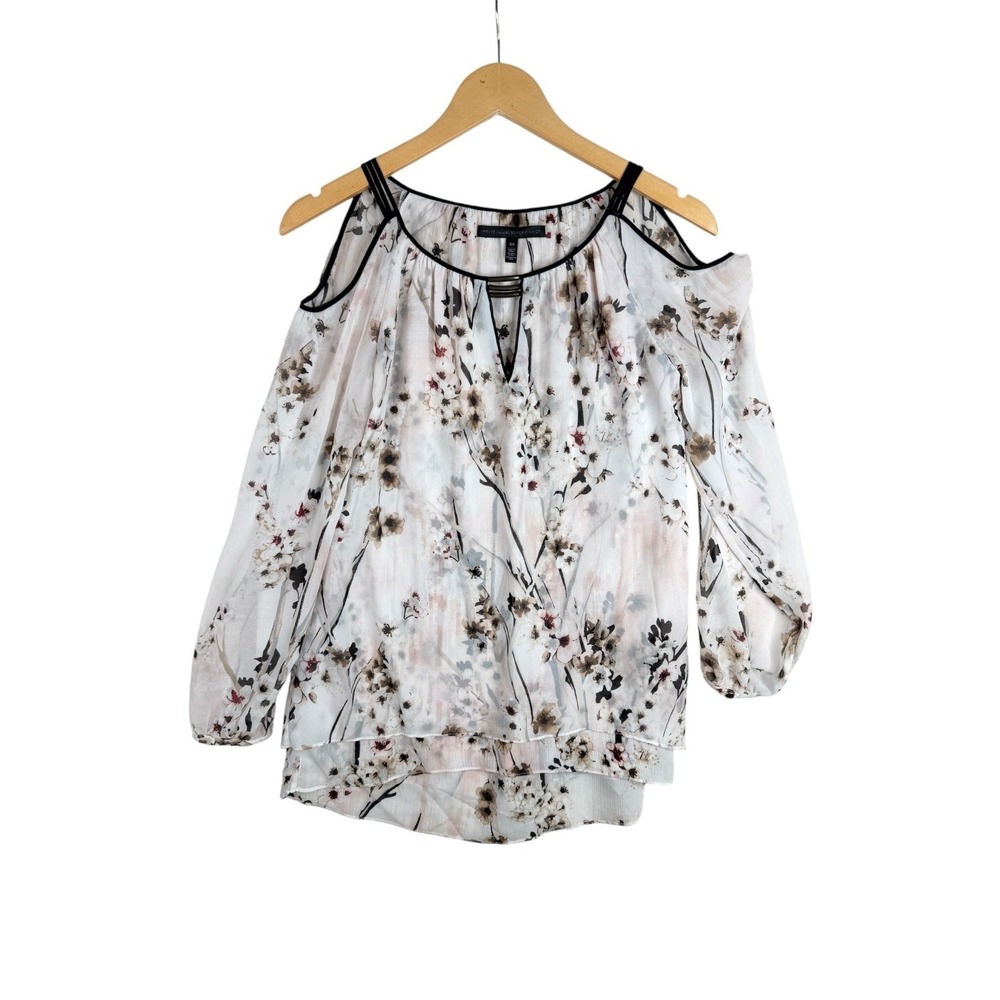 White House Black Market Cherry Blossom‎ Cold Shoulder Cut Out Blouse size XS